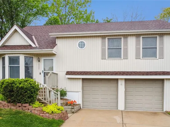 6256 N Holly St, Kansas City, MO 64118