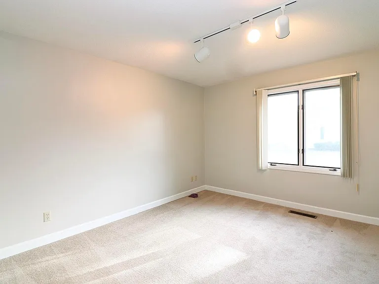 679 Cedar Point — Photo 23