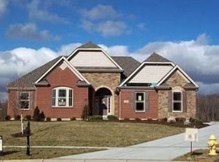 5808 Sun Lin Ct, West Chester, OH 45069