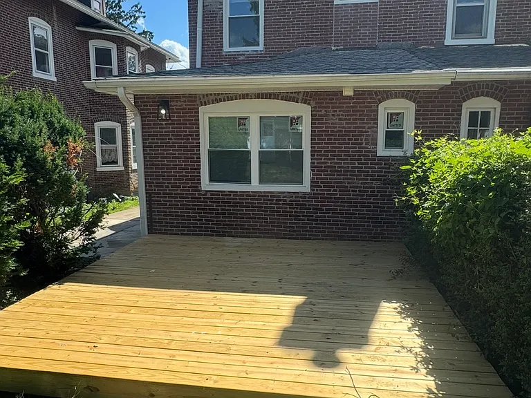 189 Meredith Ave — Photo 15