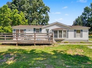 8390 Beech St SE, Elizabeth, IN 47117