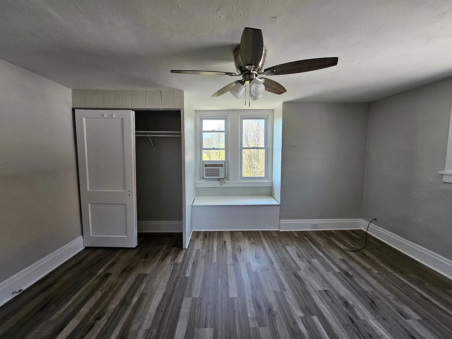 Newly updated 1 bedroom 1 bath apartment for rent — Photo 3