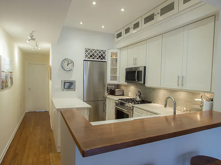 334 W 89th St #3 — Photo 14