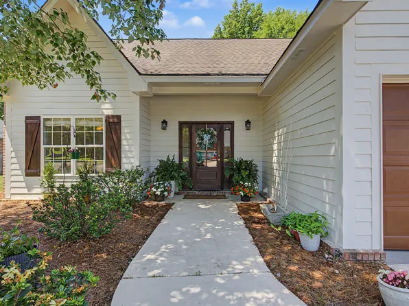 56 Ora Ln, Caledonia, MS 39740