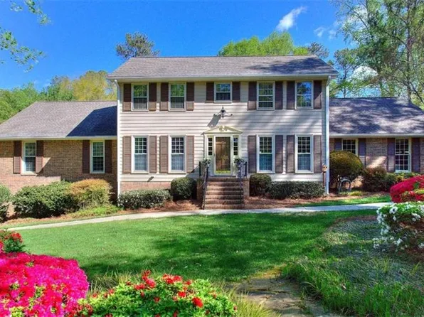 3425 Hallmark Dr SE, Marietta, GA 30067