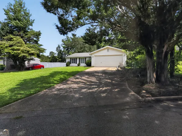 5356 Kristian Ct, Stone Mountain, GA 30088