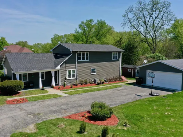 7708 Blivin St, Spring Grove, IL 60081