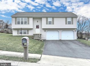 130 Overview Cir E, Red Lion, PA 17356