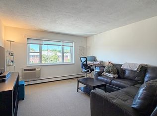 1077 Chestnut St APT 8, Newton, MA 02464