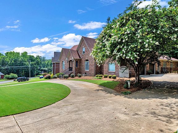2nd image of 130 Wimberly Dr