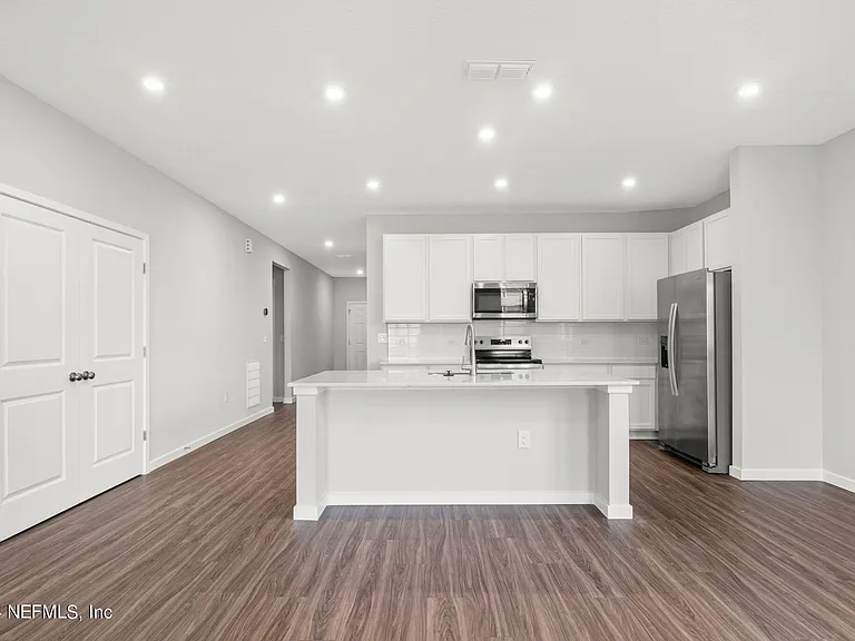 14695 Macadamia Ln — Photo 6
