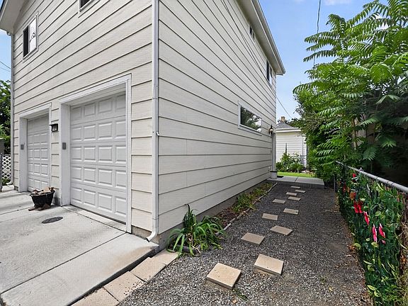 4th image of 1420 Dayton St #B
