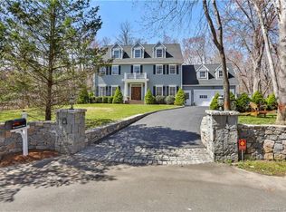 20 Limerick Pl, Cos Cob, CT 06807
