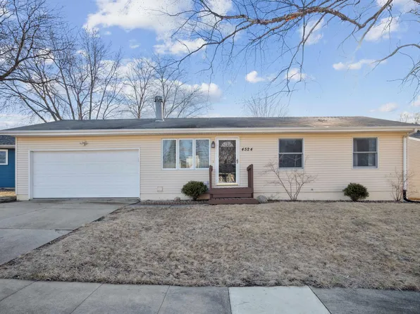 4524 Coronado Ct, Cedar Falls, IA 50613