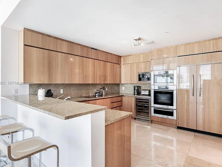 50 S Pointe Dr #701 — Photo 17