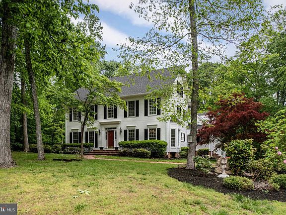 3rd image of 7001 Pebble Ln E
