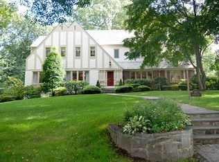 165 Lyncroft Rd, New Rochelle, NY 10804