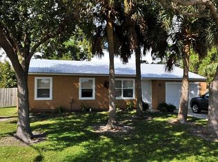 2038 SE Mandrake Cir, Port Saint Lucie, FL 34952