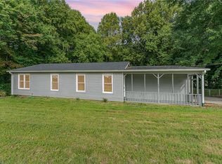 5660 Belews Creek Rd, Walkertown, NC 27051