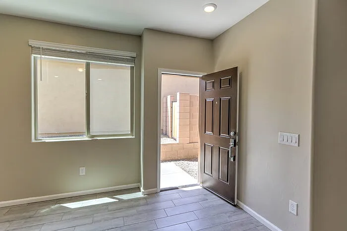704 W Calle Vela Mayor — Photo 15