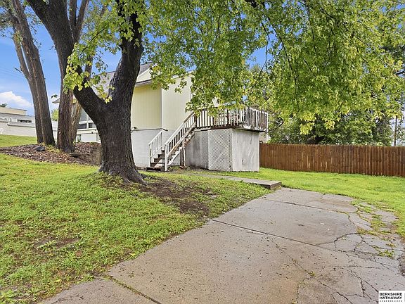 4th image of 3607 S 67th St