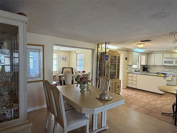 4th image of 3914 Carioca Rd