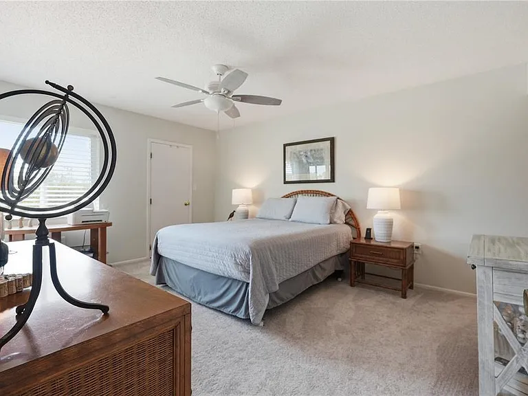 240 Cypress Ln #240 — Photo 20
