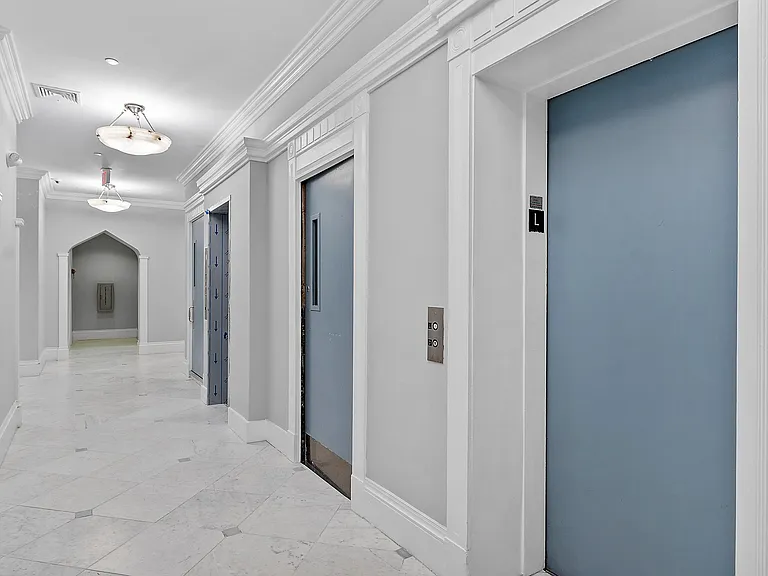 271 Dartmouth St #4H — Photo 23