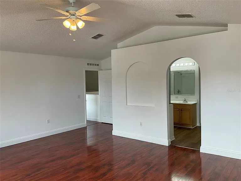 10318 Laxton St — Photo 21