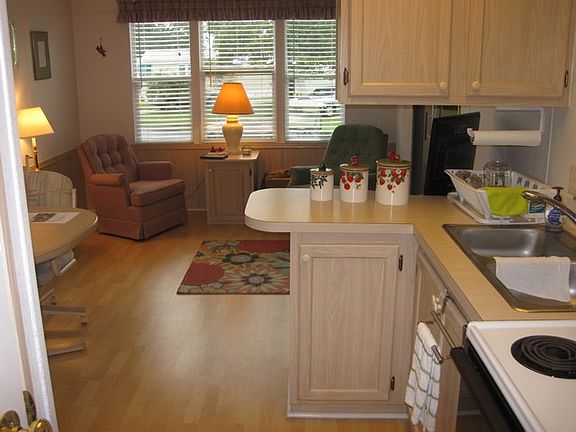 Living/kitchen/dining room