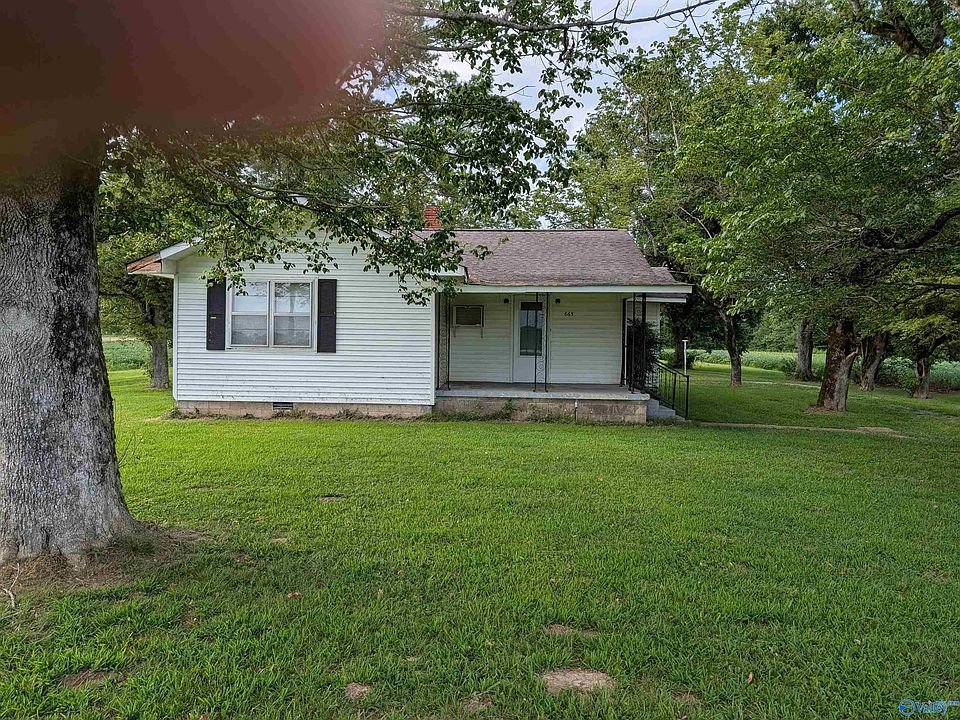 1st image of 665 Cave Spring Rd