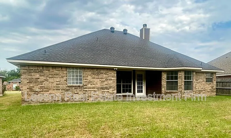 3 bed, 2.0 bath, 1547 sqft, $2,000 — Photo 4