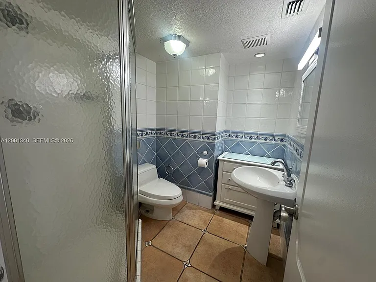 2555 Collins Ave #711 — Photo 7