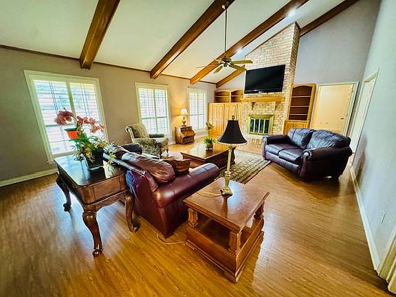 3rd image of 1115 Mockingbird Pl