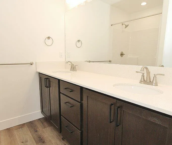 1060 Bighorn St #B — Photo 9