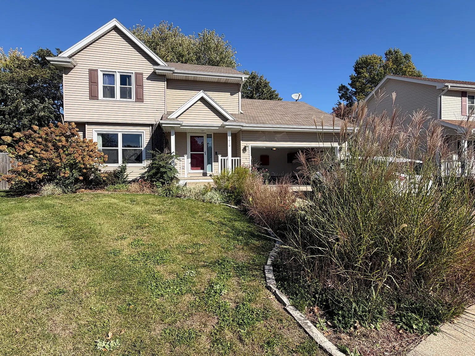 4 bed, 1775 sqft, $2,100 — Photo 2