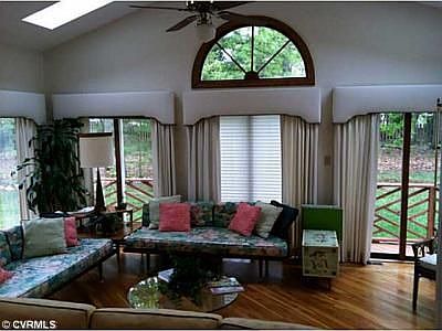 2nd image of 425 Bonruth Pl