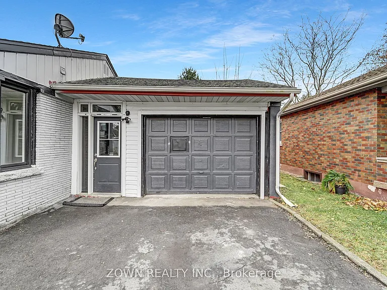 5866 Valley Way #LOWER — Photo 2