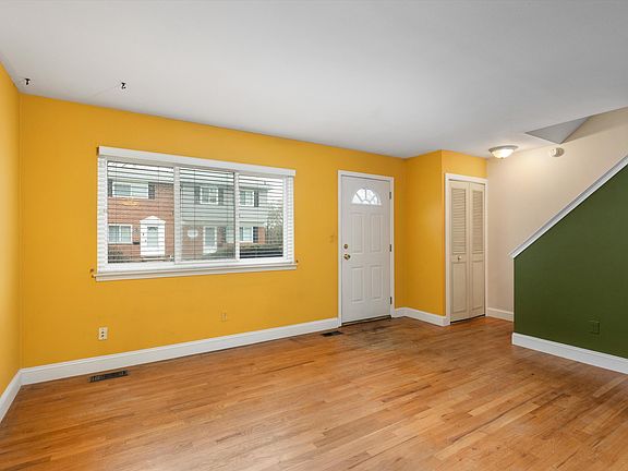 2nd image of 3045 Elstead St