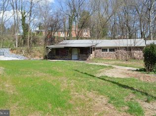 137 Creek Rd, Camp Hill, PA 17011