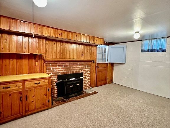 2nd image of 216 Forest Cir