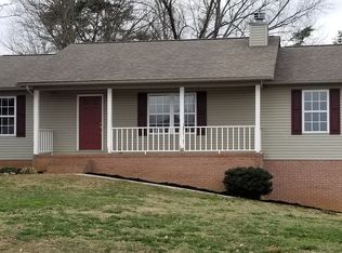 1527 Water Lily Ln, Maryville, TN 37801