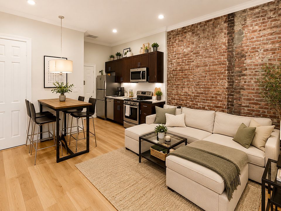 1st image of 320 W 14th St Front 1