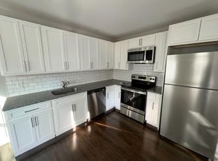 12 Knox St, Manchester, CT 06040