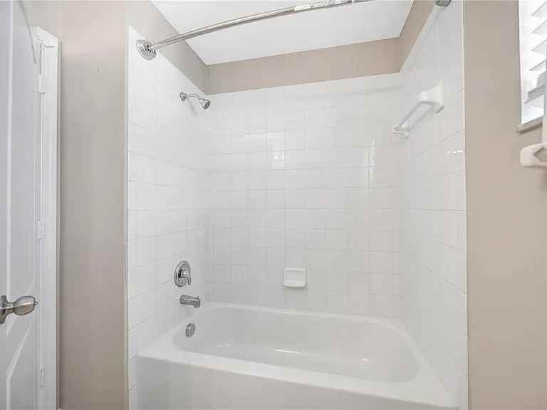 30435 Annadale Dr — Photo 29