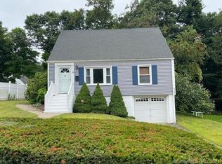 30 Deerfield Ave, Waterbury, CT 06708