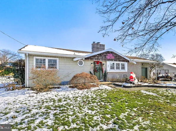 323 Edgemont Dr, Willow Street, PA 17584