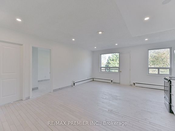 4th image of 10 Ellison Ave #202