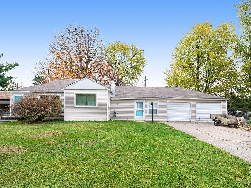 1st image of 536 Cloverdale Ave NW