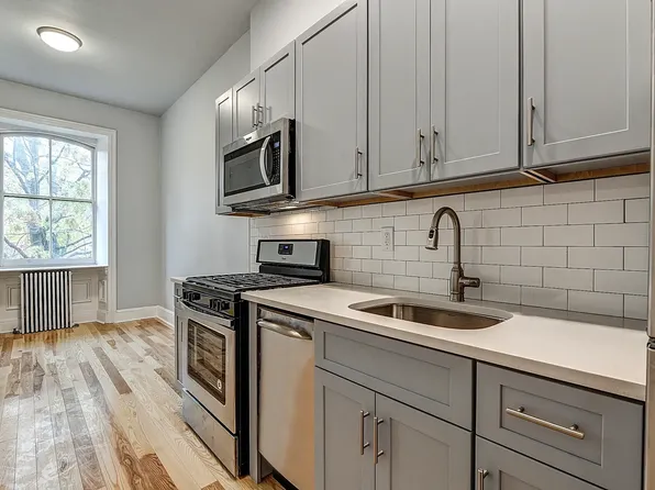 Spruce Street Apartments